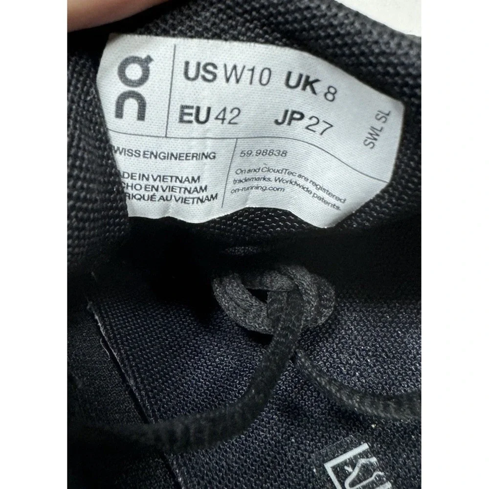 On Cloud 5 Waterproof Women's Size 10 Black Running Shoes Sneakers 59.98838